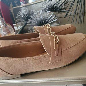 Flat loafer shoe